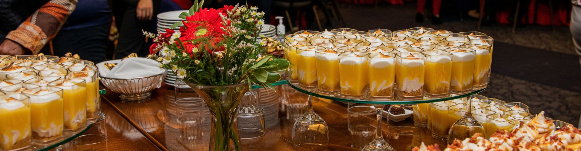 Dessert catering